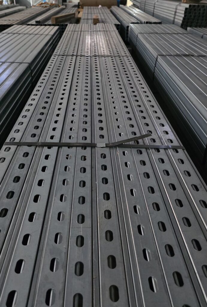 Catálogo Unicanal Perforado